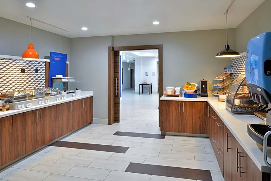 Holiday Inn Express Hotel & Suites Carthage By IHG