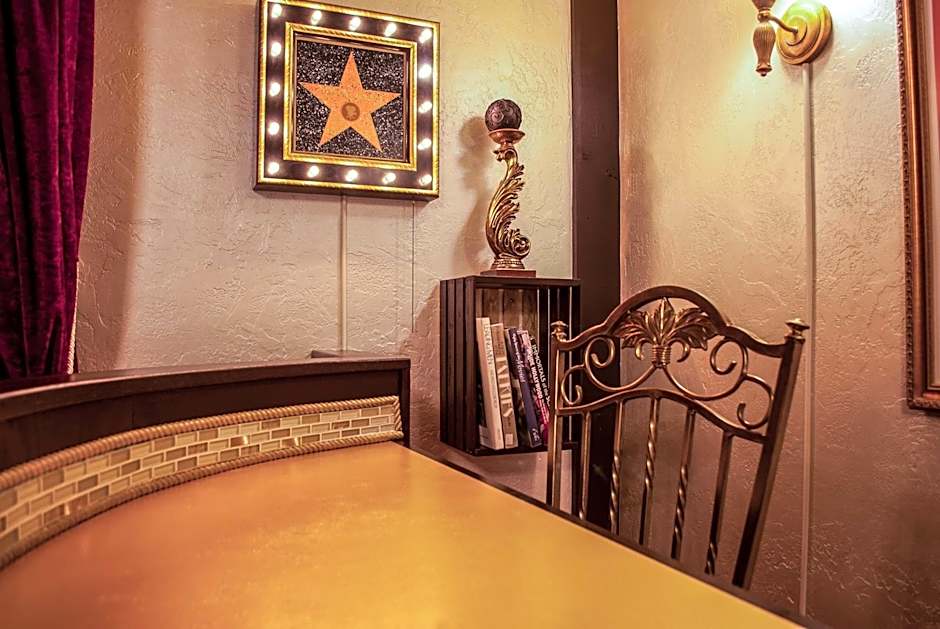 The Anniversary Inn - Logan