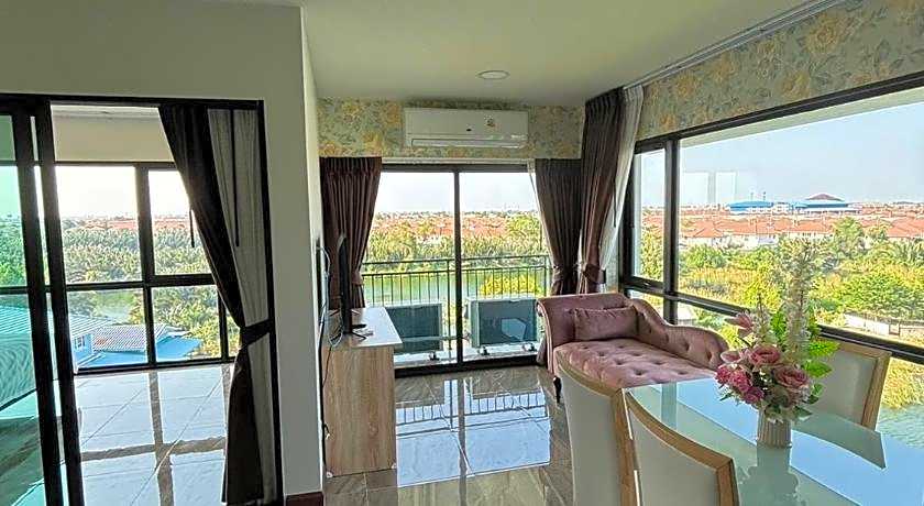 Arunsakhon luxury condo