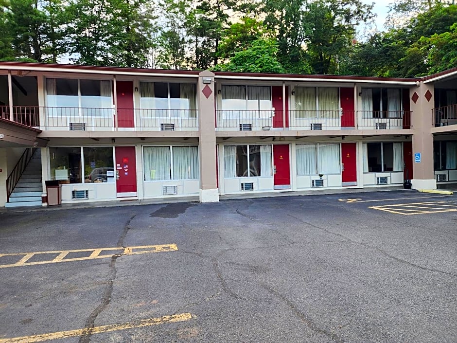 Econo Lodge Wytheville I-77 & I-81