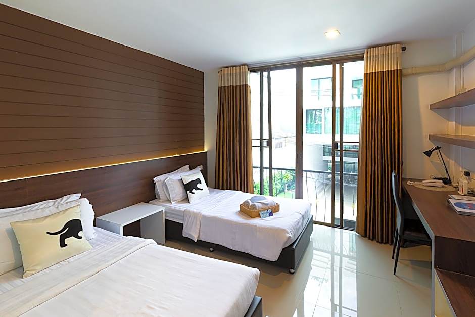Bed by City Surawong Patpong