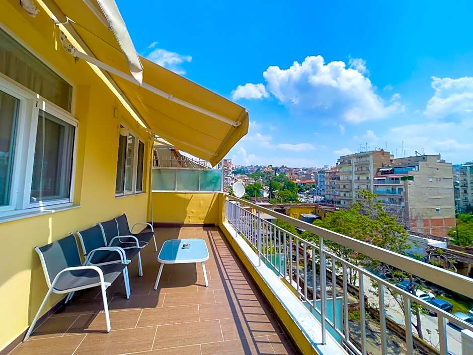 City Plaza Apartments & Rooms