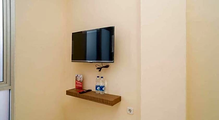 RedDoorz near Stasiun Tangerang