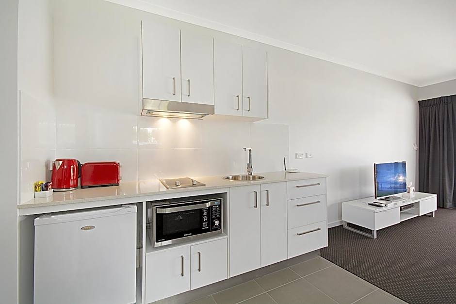 Cooroy Luxury Motel Apartments