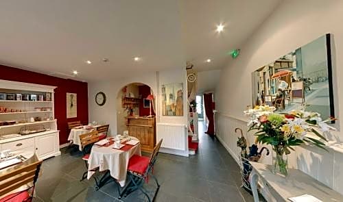 Hotel Saint Yves