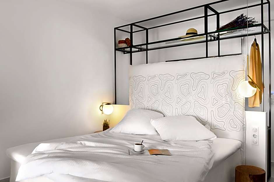 Akrathos Beach Hotel