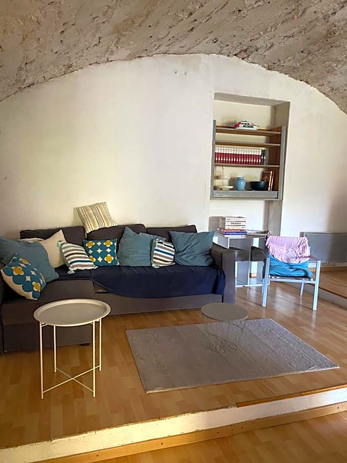 Maison de village proche Cévennes, ancienne bergerie rénovée