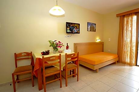 Economy Studio-Lower Level