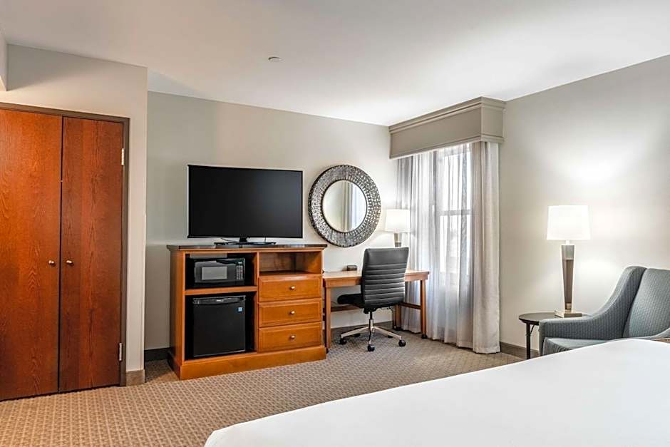 Drury Plaza Hotel Broadview Wichita