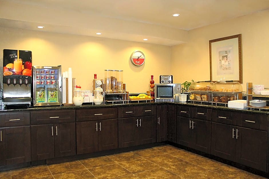 Ramada by Wyndham near SeaWorld / Mission Beach