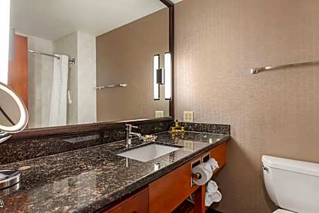 2 Queen Beds NSMK Obstructed View Wet Bar Microwave Fridge Pet Friendly Room Full Breakfast
