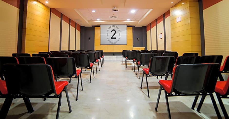 Holiday World VILLAGE Hotel