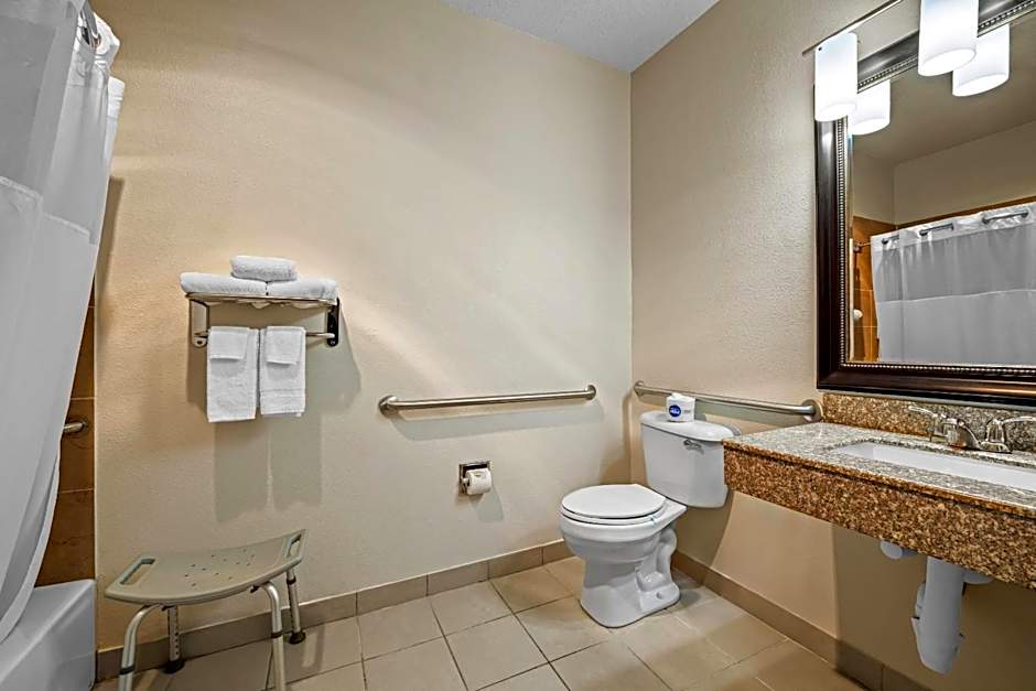 Quality Inn Dubuque on Hwy 20