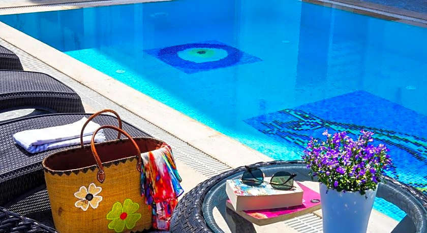 Aurasia Sea Side Hotel