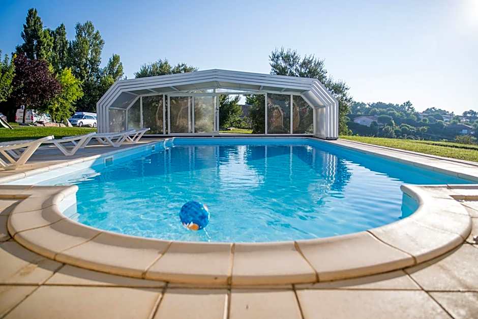 Logis Hôtel - Auberge du Pastel - Hôtel 3 étoiles et Restaurant