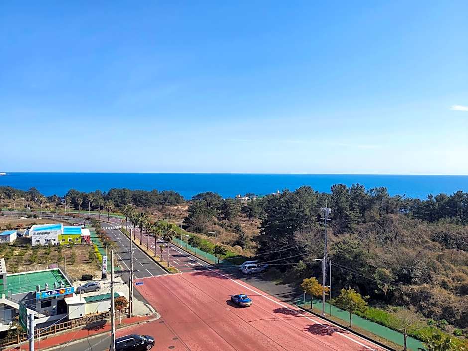 Jungmun Oceanblue Hotel