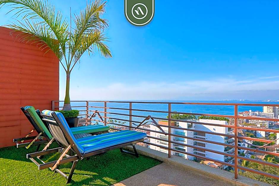 1 BR Condo - Amazing Sunsets Froom the Roof - Pool