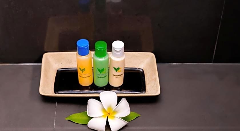 St.Lachlan Hotel & Suites