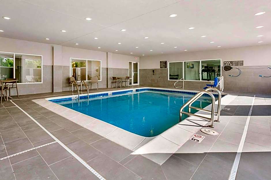 Comfort Inn & Suites