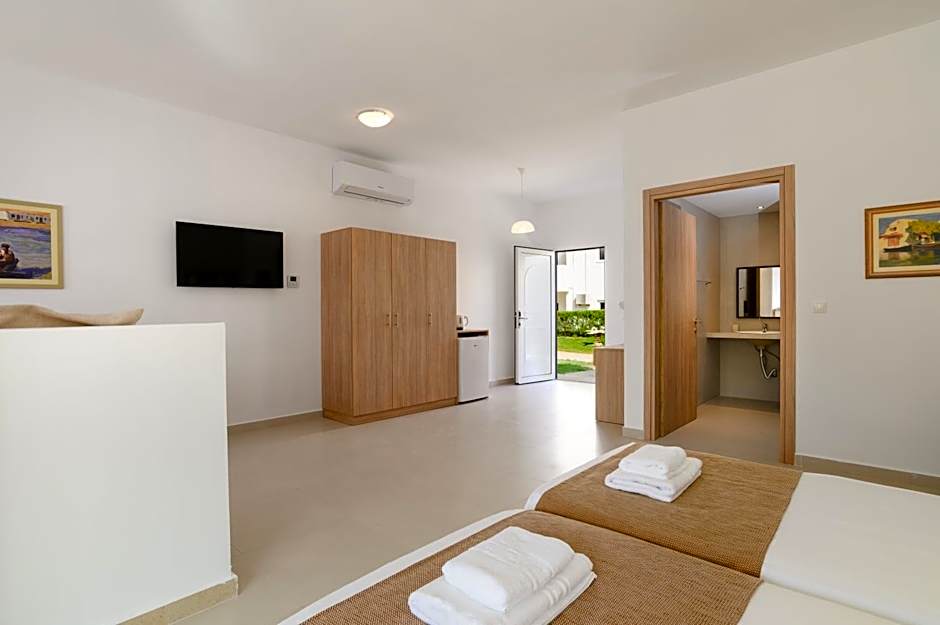 Matina Pefkos Aparthotel