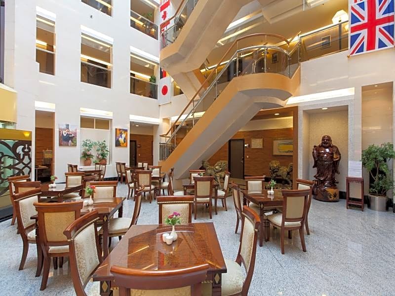 CHECK inn Select Taipei Nangang