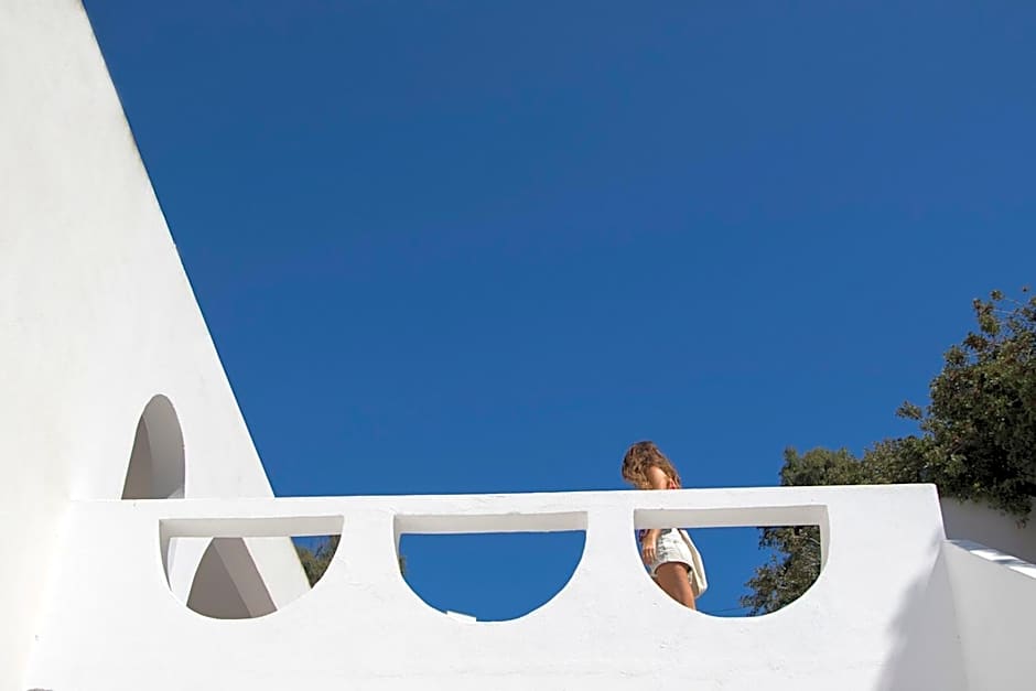 Armadoros Hotel / Ios Backpackers