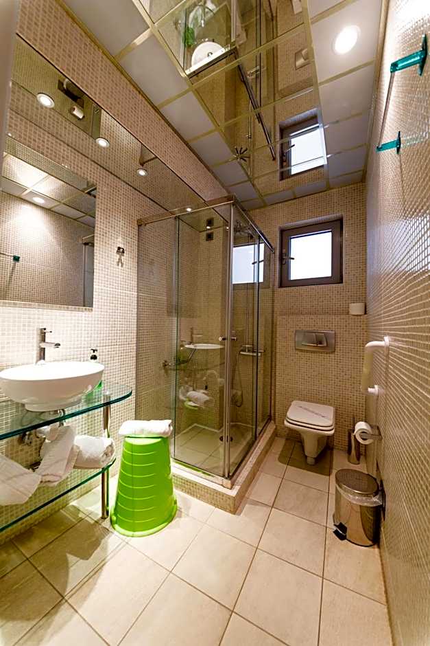 Comfy Boutique Hotel