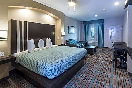 Superior King Suite - Non-Smoking