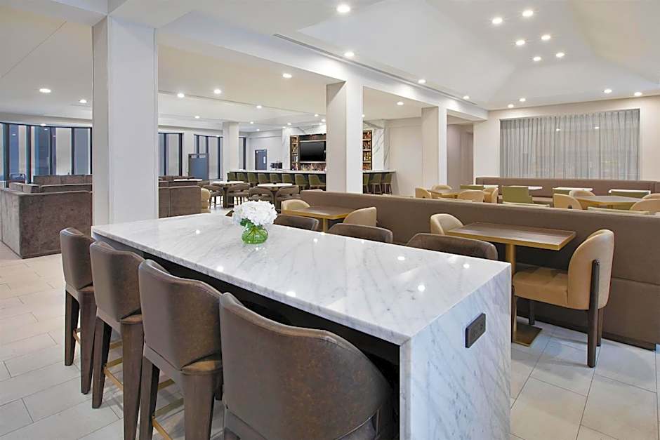 DoubleTree by Hilton Hotel Detroit - Novi