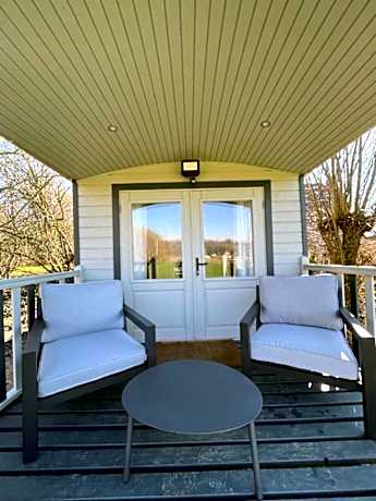 Studio with Garden View