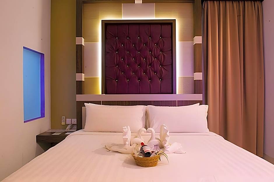 Aston Ketapang City Hotel