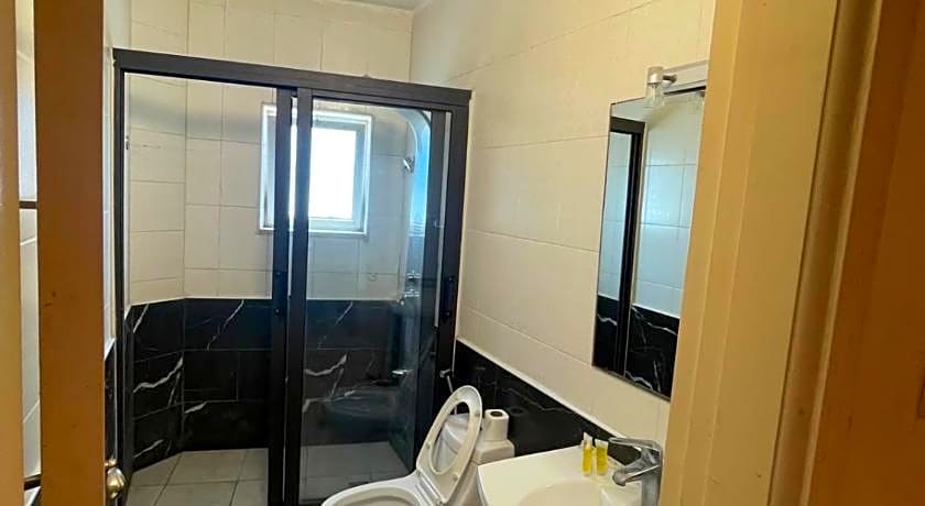 Zaina Plaza Hotel