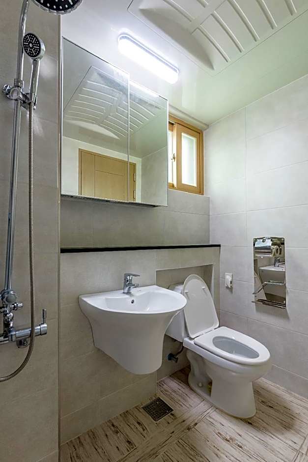 JS Residence Hotel Okpo