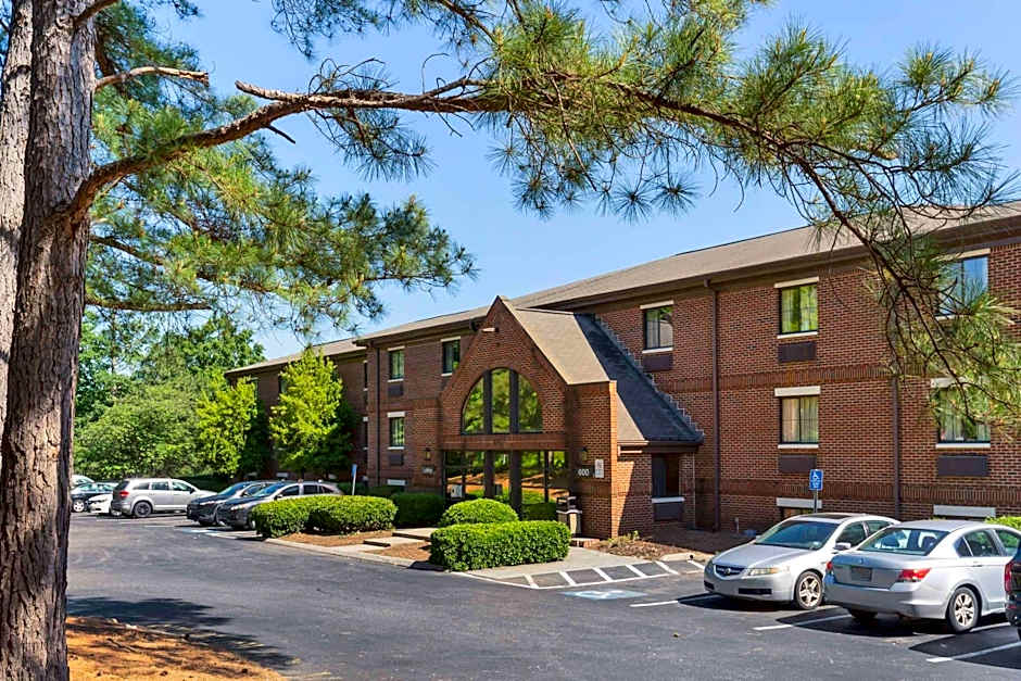 Suburban Studios Cary - RDU Airport