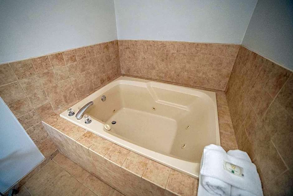 Quality Inn & Suites Watertown near Prairie Lakes Ice Arena