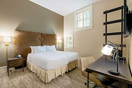 1 King Bed 1 Bedroom Suite
