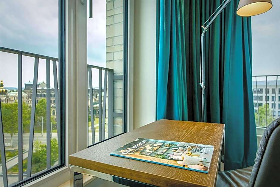Motel One Dresden am Zwinger