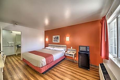 Motel 6-Kerrville, TX