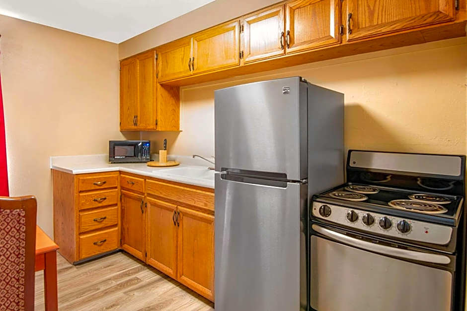Econo Lodge Inn & Suites Durango