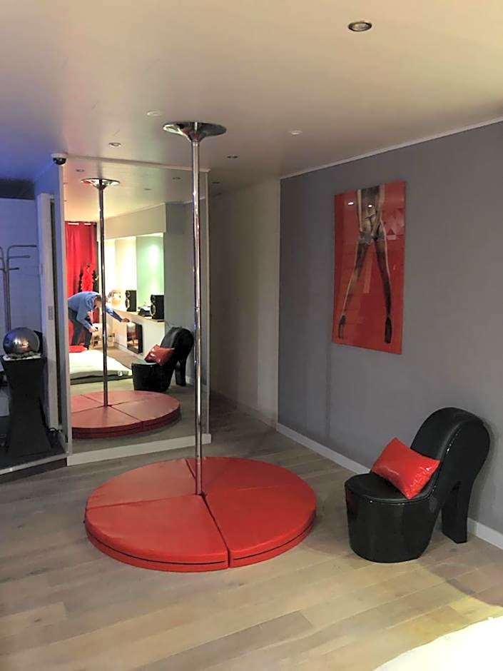SPABYELLEETLUI spa rouge ou bleu