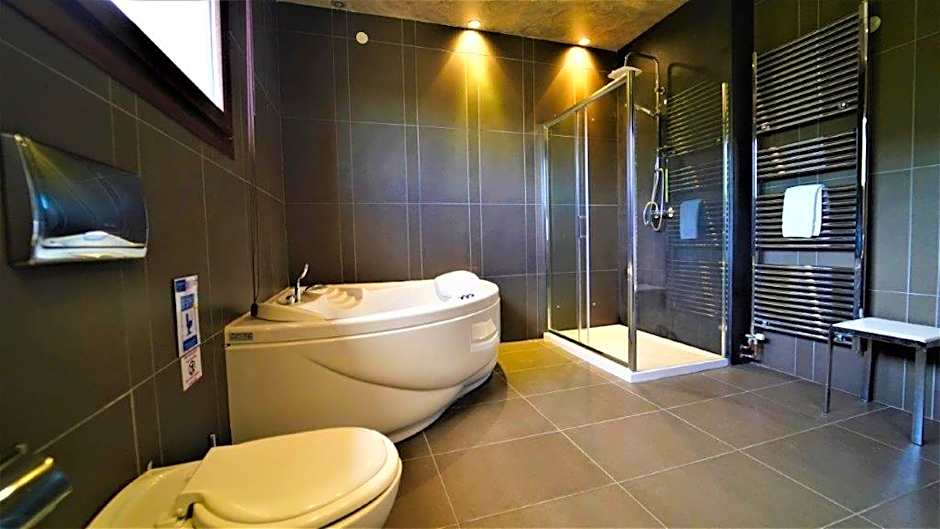 Salvator Villas & Spa Hotel