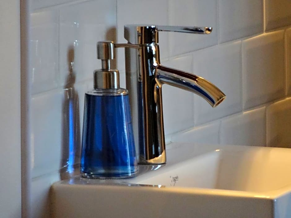 B&B Welcome To My Place