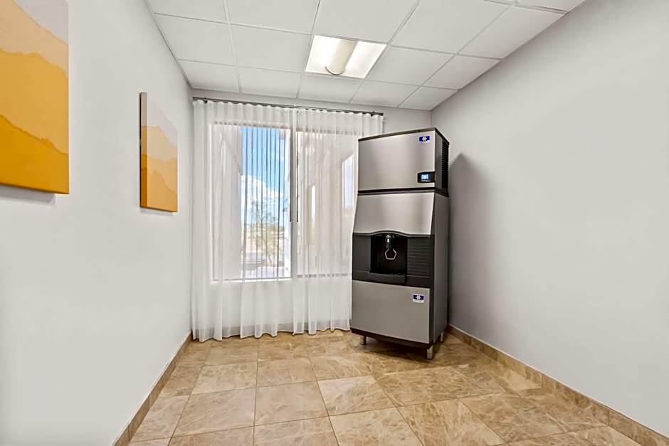 Spark by Hilton Phoenix East Mesa