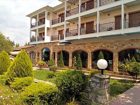 Nefeli Hotel