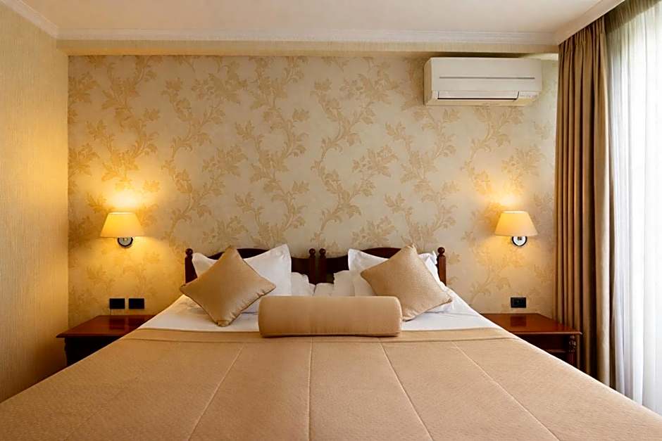 Grand Hotel & Spa Tirana