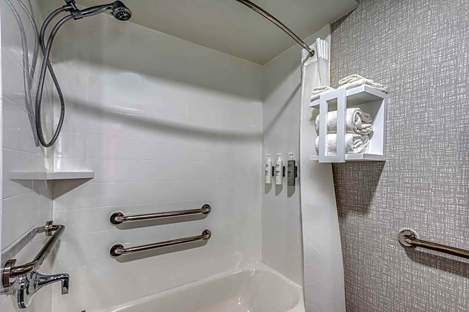 Hampton Inn By Hilton New Philadelphia