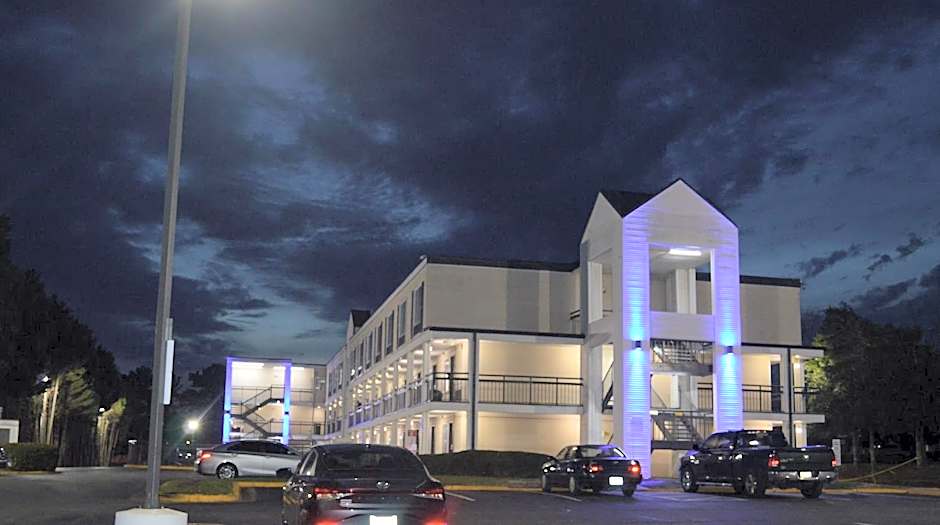 Days Inn by Wyndham Marietta-Atlanta-Delk Road