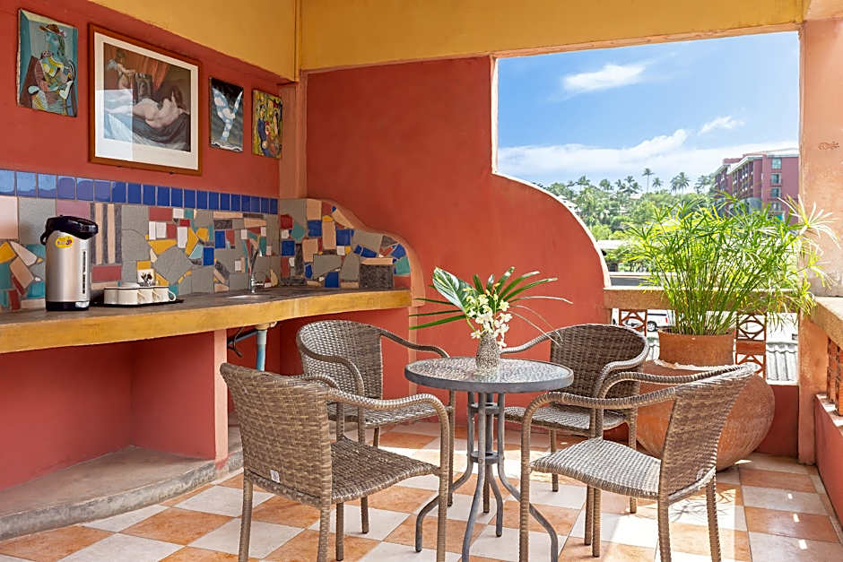 Casa Brazil Homestay & Gallery