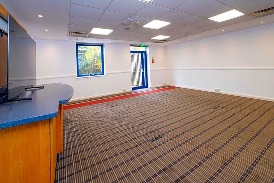 Holiday Inn Express Droitwich Spa By IHG