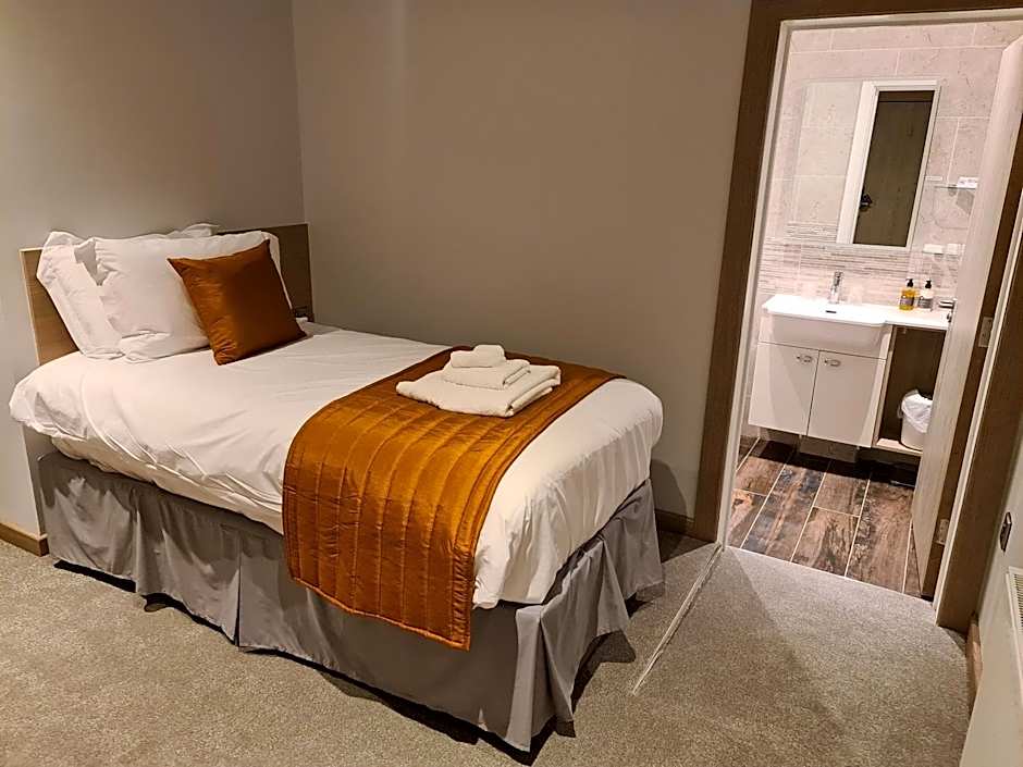 The Teifi Waterside Hotel